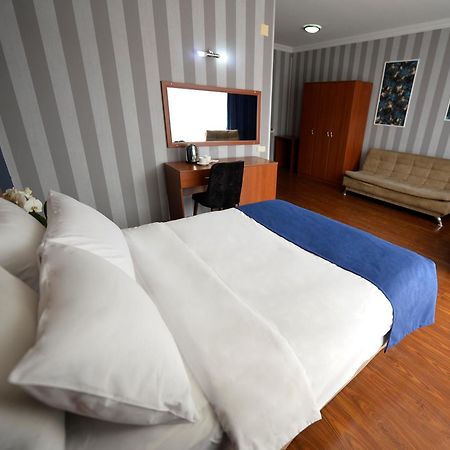 Aura Boutique Hotel 바투미 객실 사진