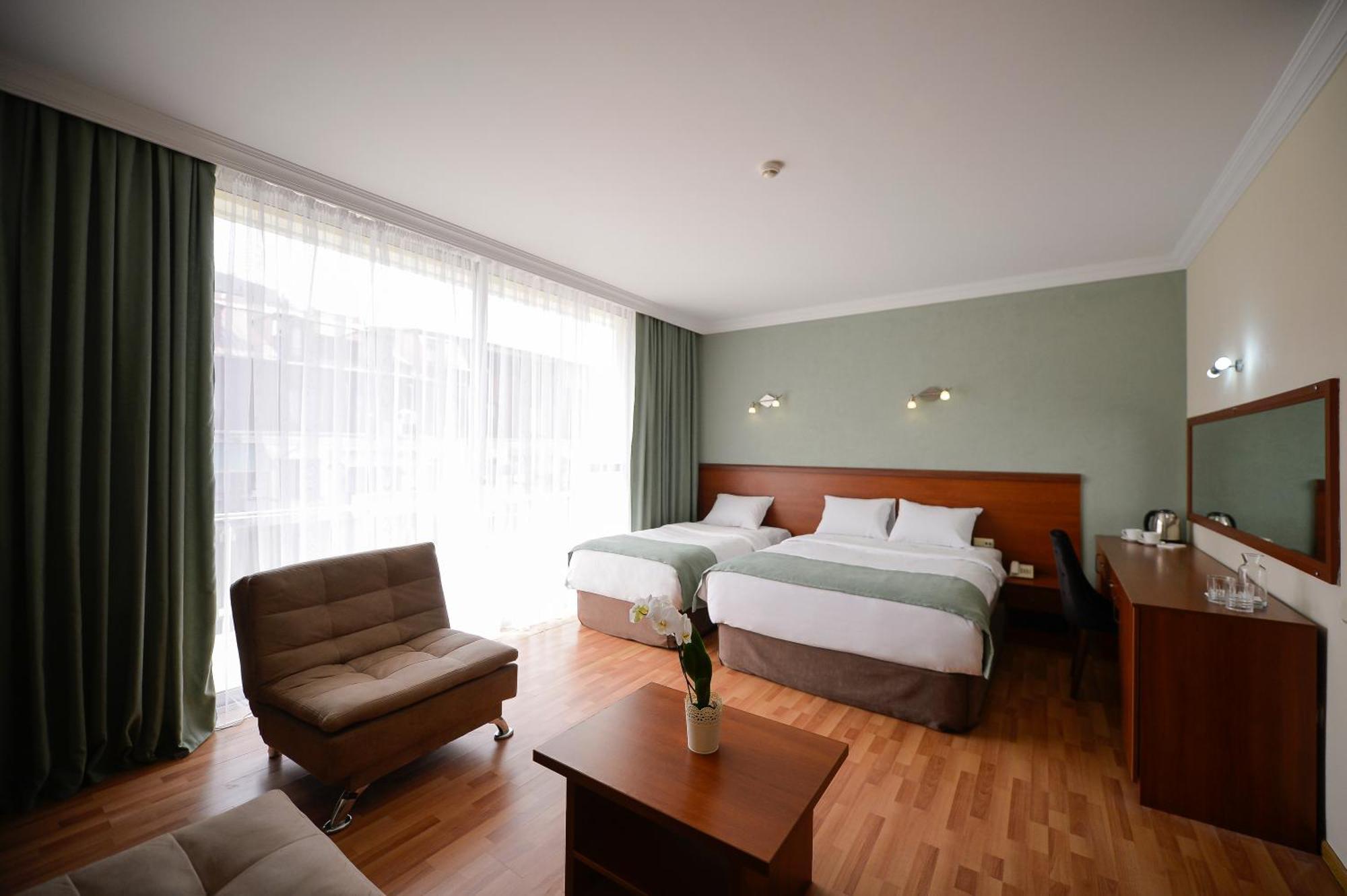 Aura Boutique Hotel 바투미 객실 사진