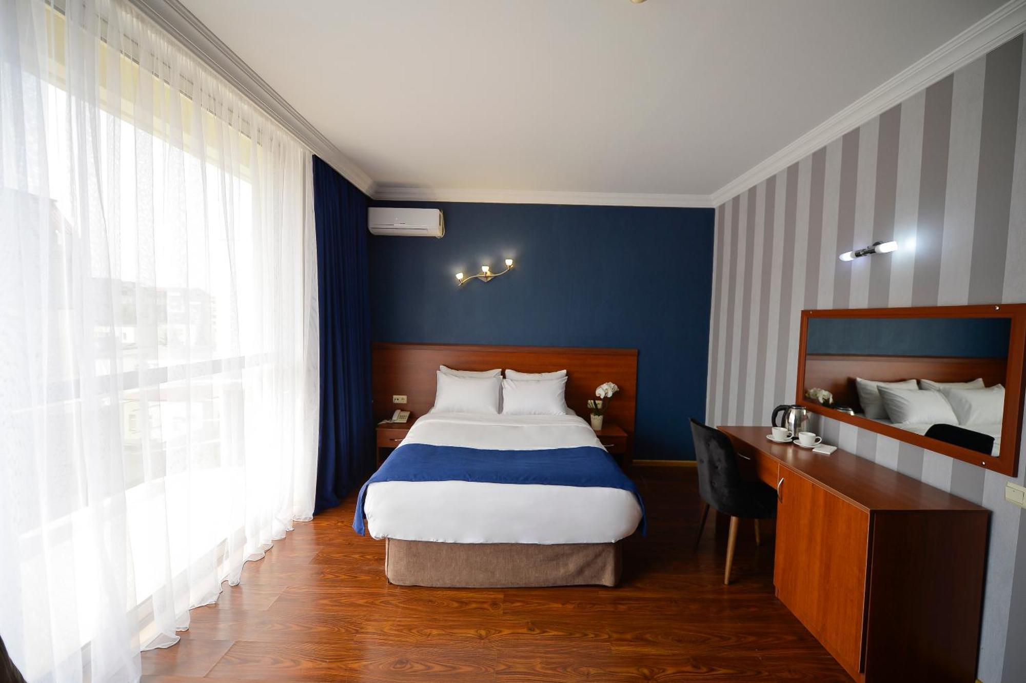 Aura Boutique Hotel 바투미 객실 사진